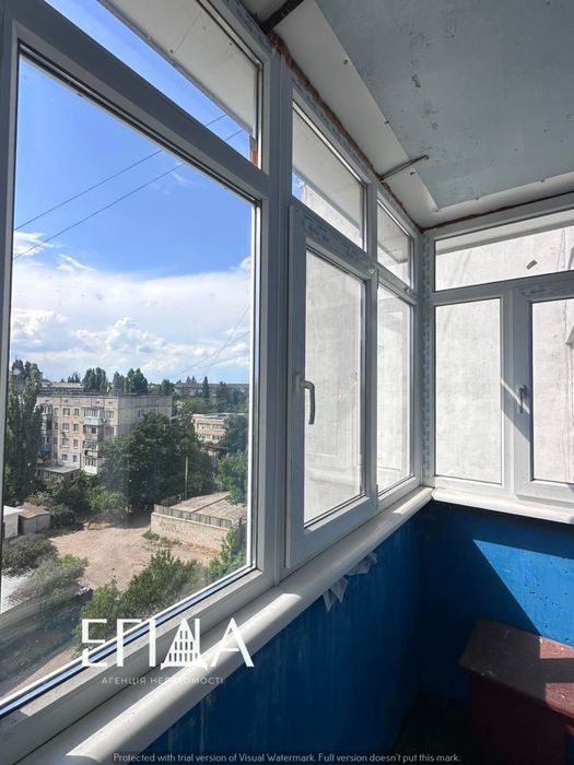 Продаж 3-кімнатної квартири вул.Кропивницького 7/9 поверх АГО