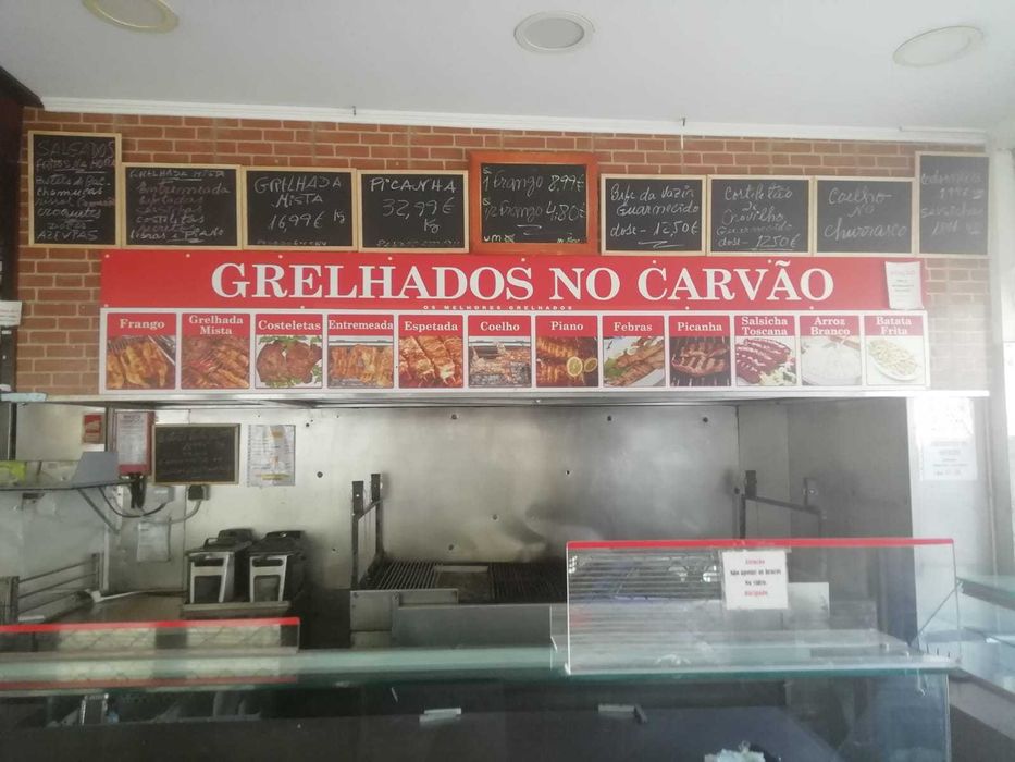 Cedência de Quotas/Trespasse de Churrasqueira-Charcutaria Tradicional – Em funcionamento desde 1978 com a mesma gerência.