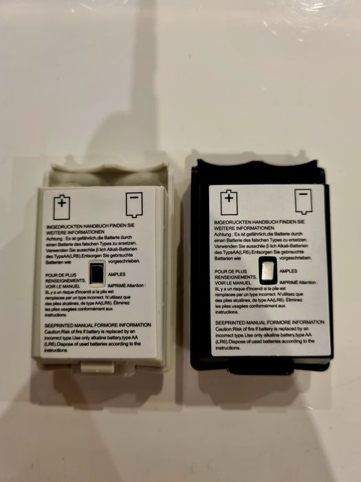 Koszyk na baterie AA do pada Xbox 360 - klapka obudowy zasilania