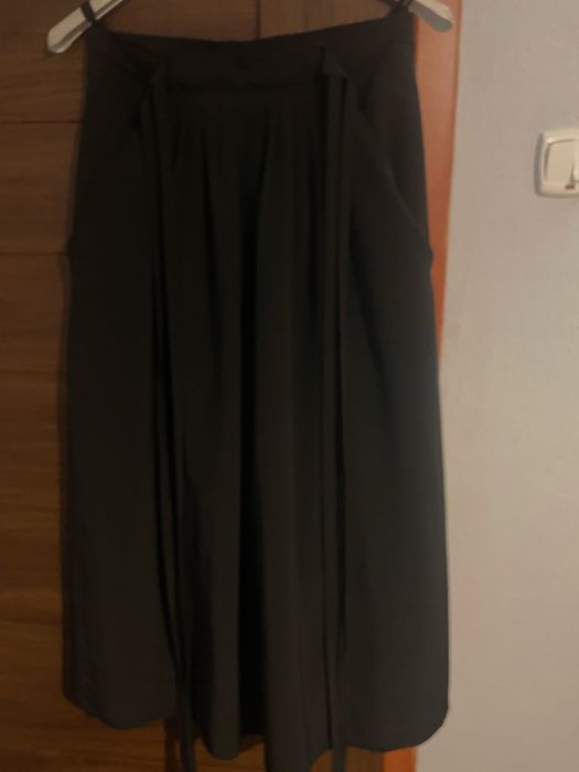 Śliczna elegancka spódnica
