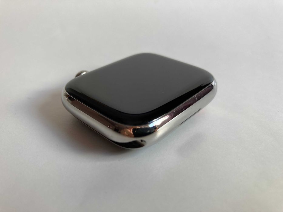 Apple Watch Series 7 - 45mm GPS LTE em AÇO