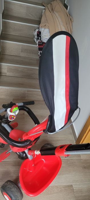 Triciclo de passeio infantil