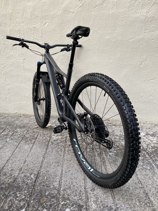Specialized Stumpjumper EVO Pro 29 Carbono Suspensão total FOX