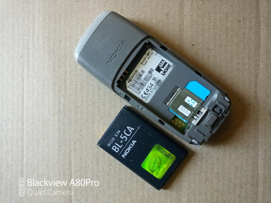 Телефон Нокіа 1600.