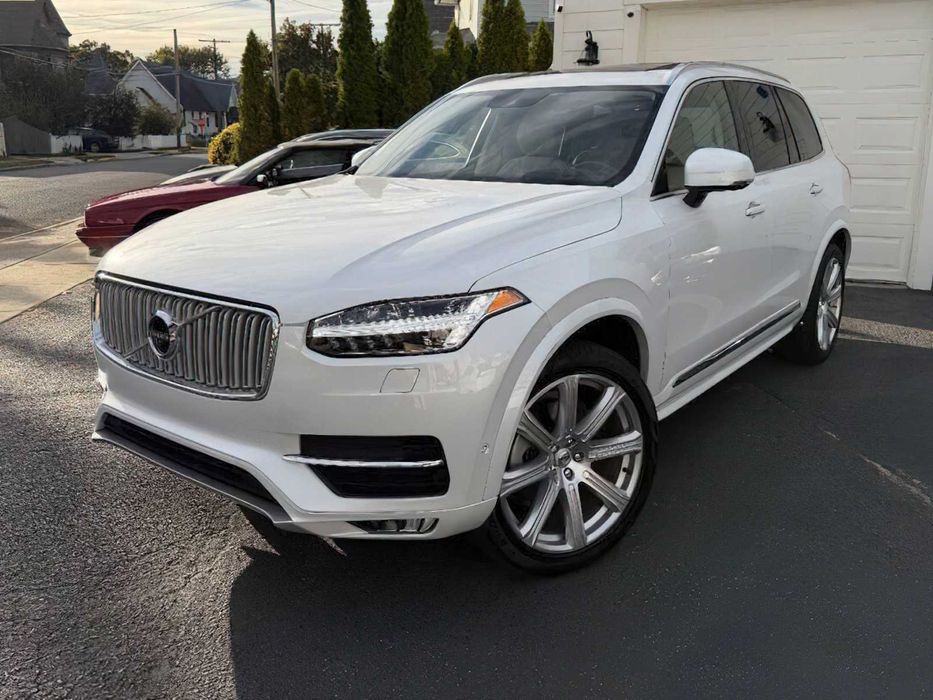Volvo XC90      2019