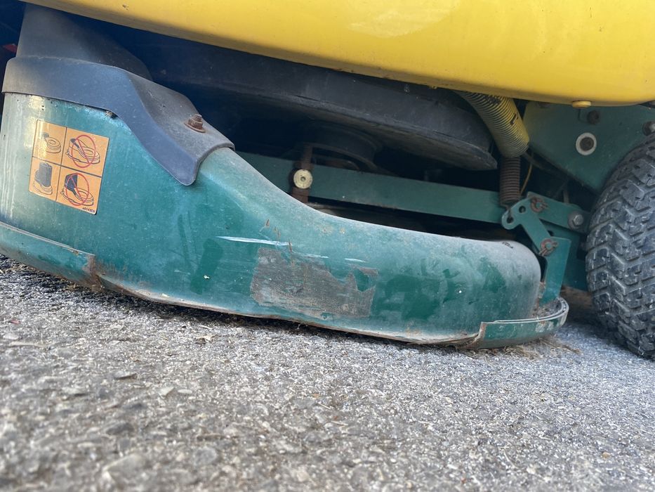 Trator MTD bom para jardim pequeno