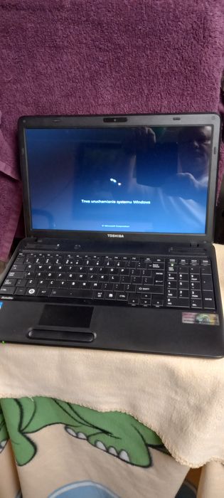 Laptop Toshiba c650–1fk ,Ram 4GB, HDD 320GB, cor2-duo 2.3 Ghz sprawny