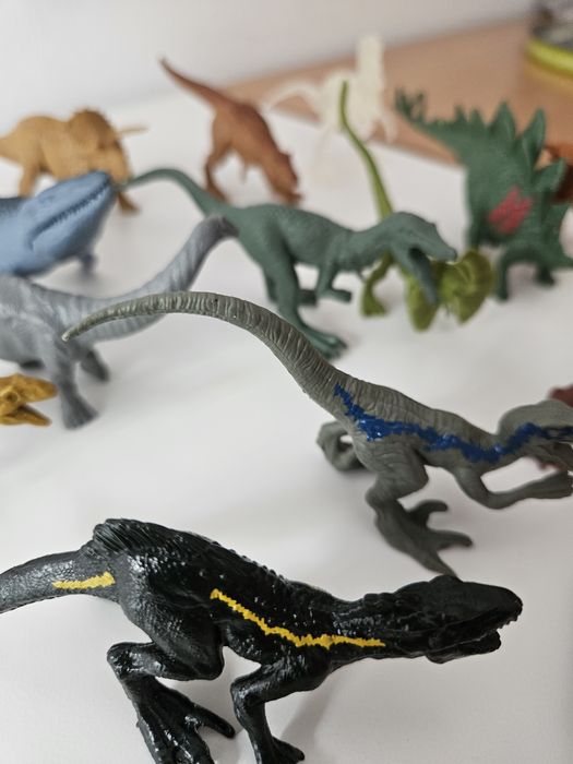 Conjunto de 14 dinossauros