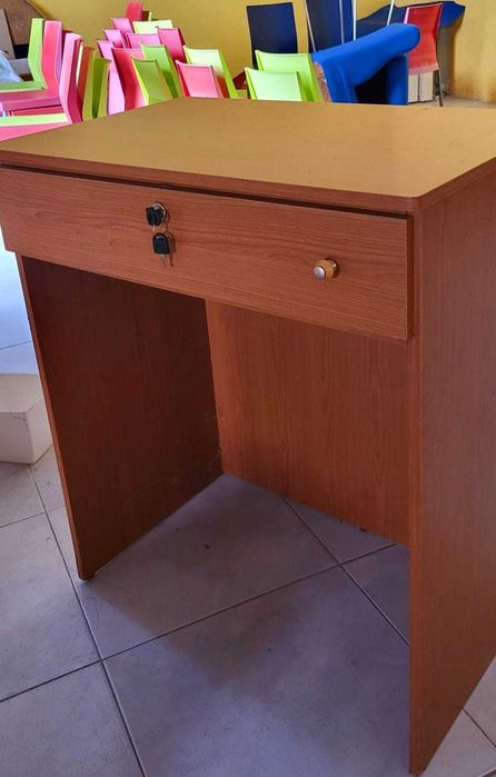 Balcão  para comercio ou receção