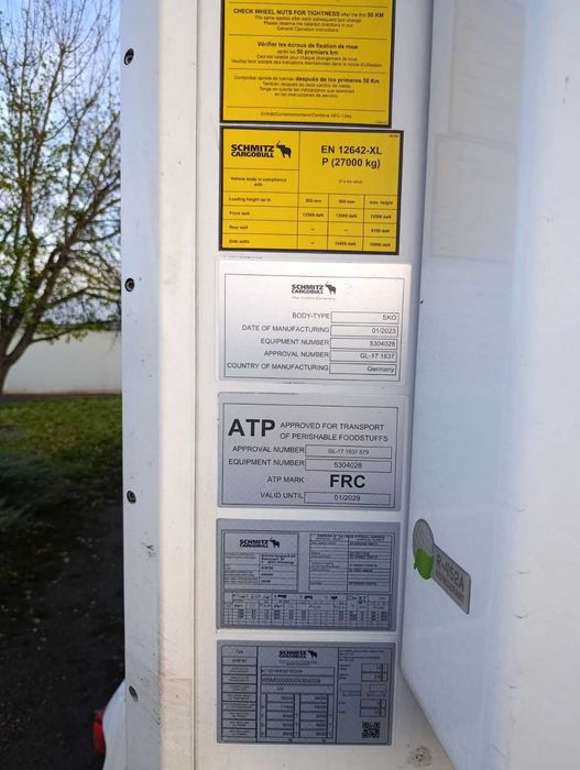 Schmitz Cargobull SKO 24 2023