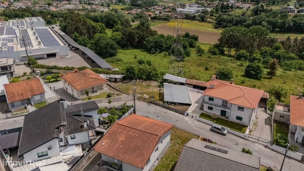 Terreno Premium em Ronfe - 860m2 para a casa dos seus Sonhos!