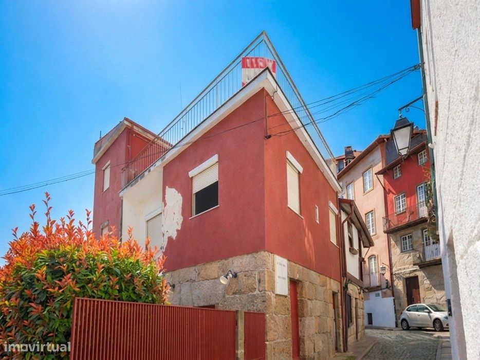 Andar de Moradia Duplex T5 no Coração de Guimarães
