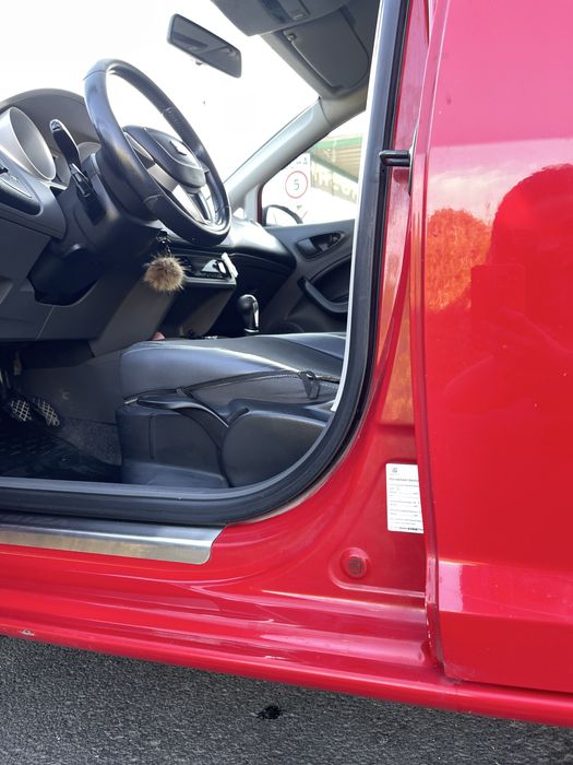 Продам Seat ibiza tdi 1.6 2011