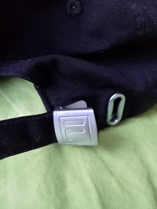 FILA. Czapeczka z daszkiem damska