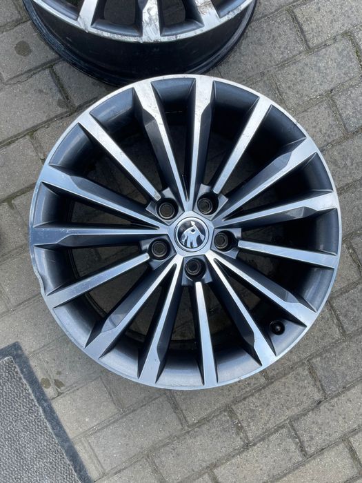 Felgi aluminiowe Skoda R18