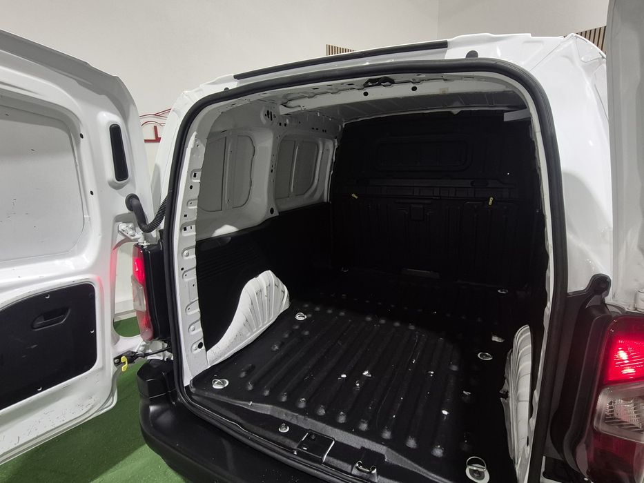 Citroen Berlingo - 110.000KM - 2021 | GARANTIA | NACIONAL - 3 LUG