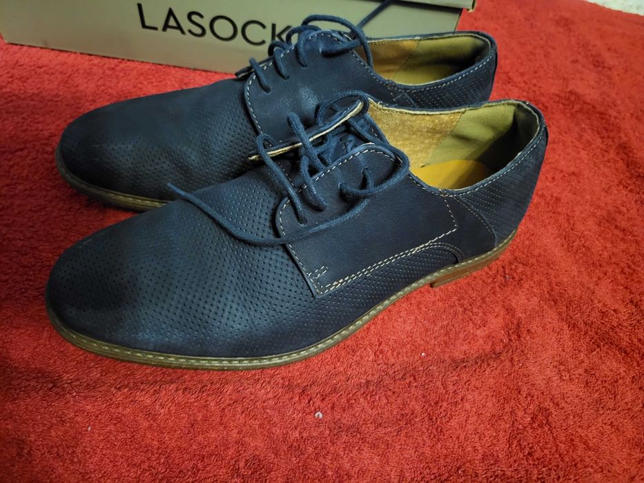 Buty do garnituru granatowe r. 39 Lasocki