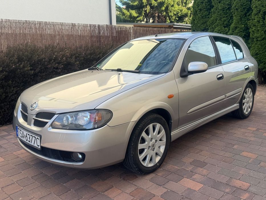 Nissan Almera