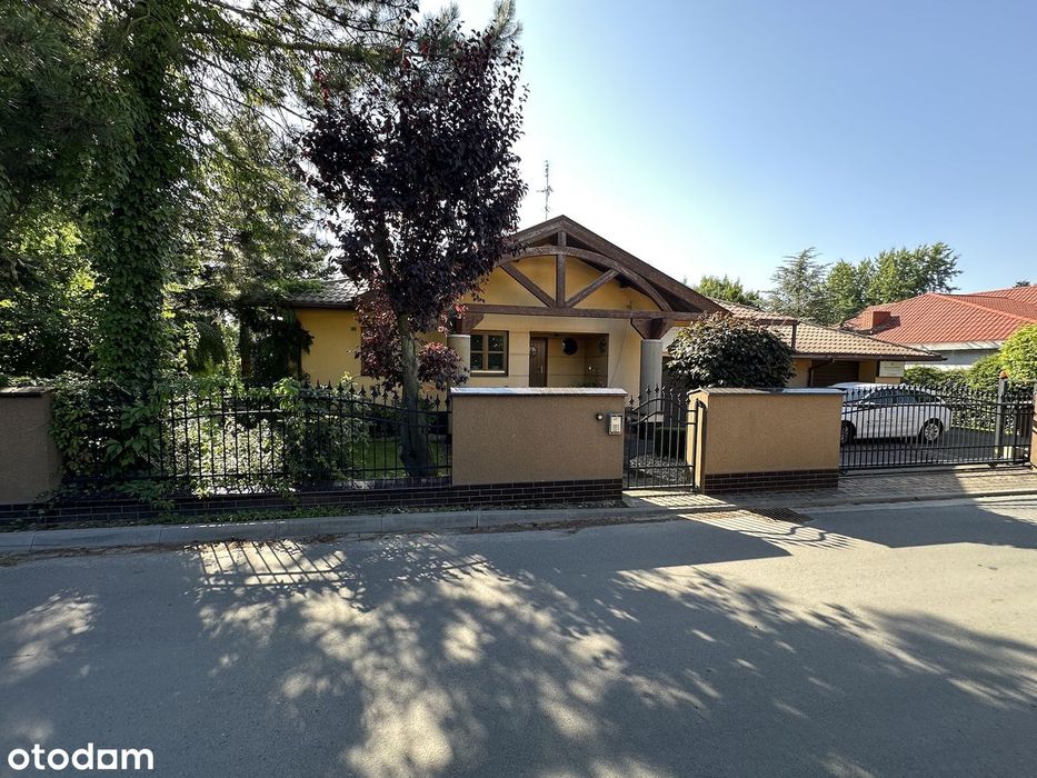 Duży dom 2-rodzinny, z pięknym ogrodem, Szałe ul. Sosnowa