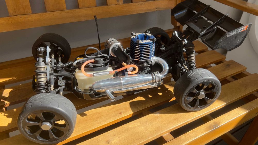 Modelismo - Carro RC 1:8 Nitro RB One com motor LRP ZR.30X - Como Novo