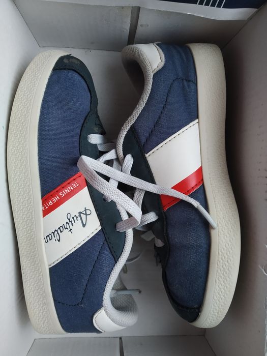 Кеди Australian, розмір 29, устілка 18,5 см. Зручні і надійні.