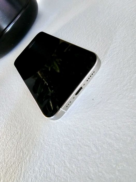 iPhone 15 Pro stan bardzo dobry