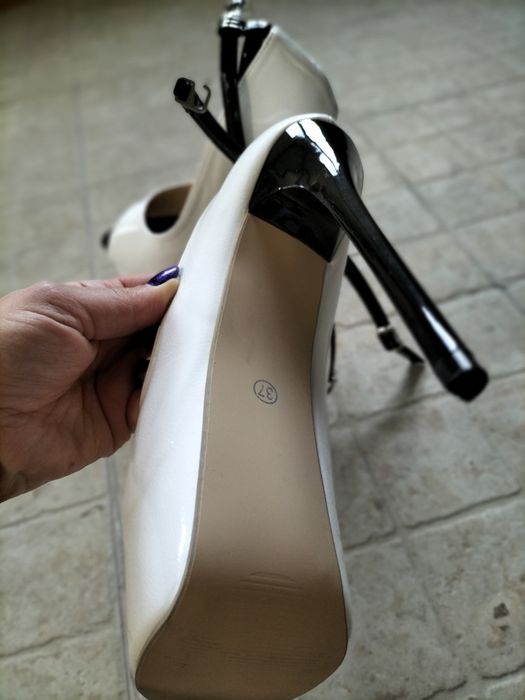 Sapatos novos a estrear