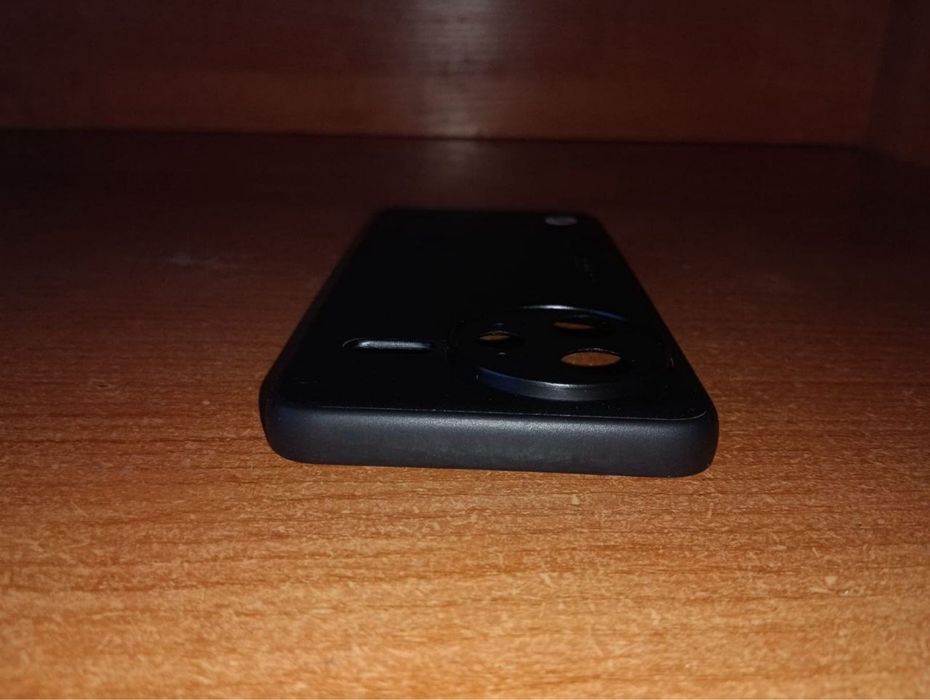 Продам кожаный чехол Redmi K80 Pro/ Poco F7 Ultra