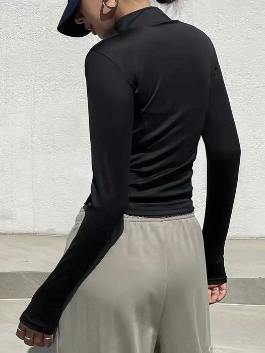 Жіночий спортивний лонгслів на змійці кофта з вирізом для пальця