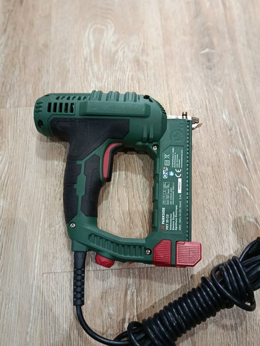 Agrafador e pistola de pregos elétrica