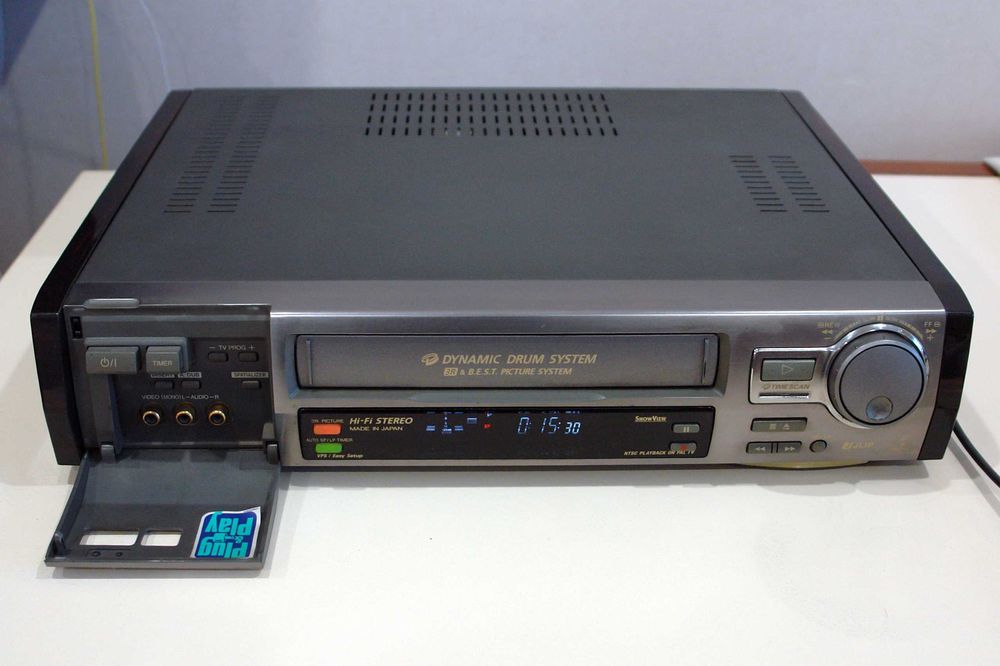 ТОП Hi-Fi Stereo стерео видеомагнитофон JVC HR-DD949EE. Дефект.