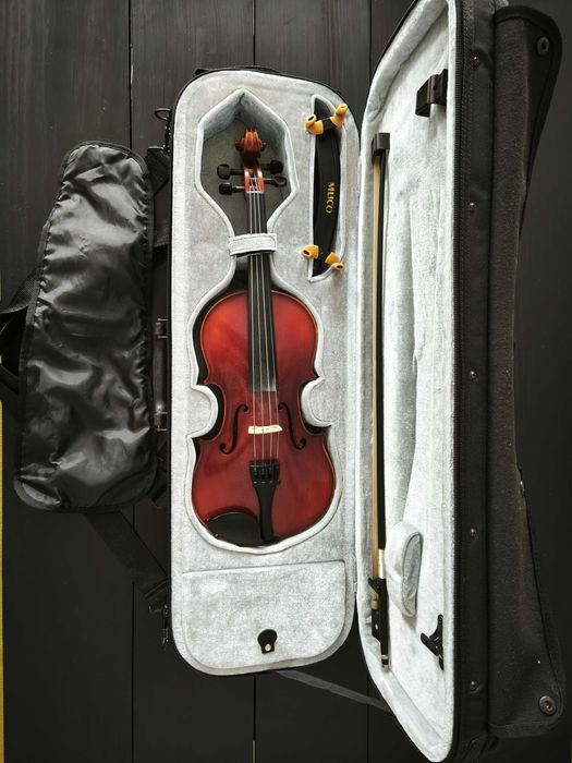 Vende-se Violino Roth & Junius 1/2