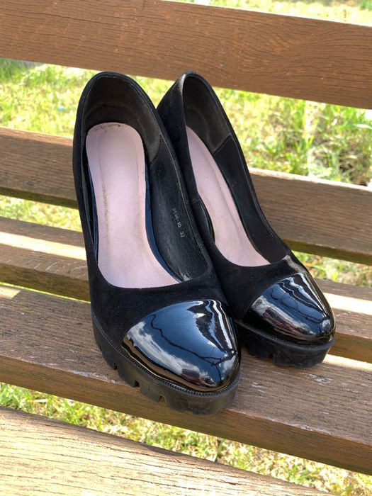 Зручні жіночі туфлі на каблуках. Розмір 37