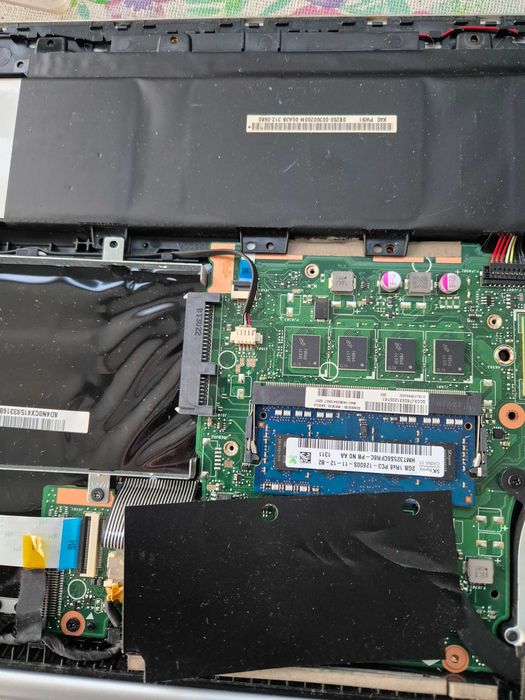 ASUS S400C keyboard with keyboard housing; remaining parts available upon request64284353304321123