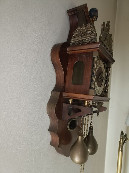 Relógio antigo muito funcional