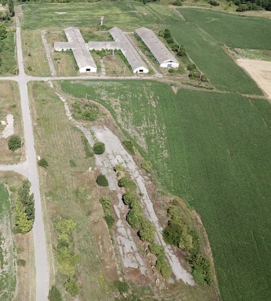 Нежитлові приміщення, комерційного призначення, ферми