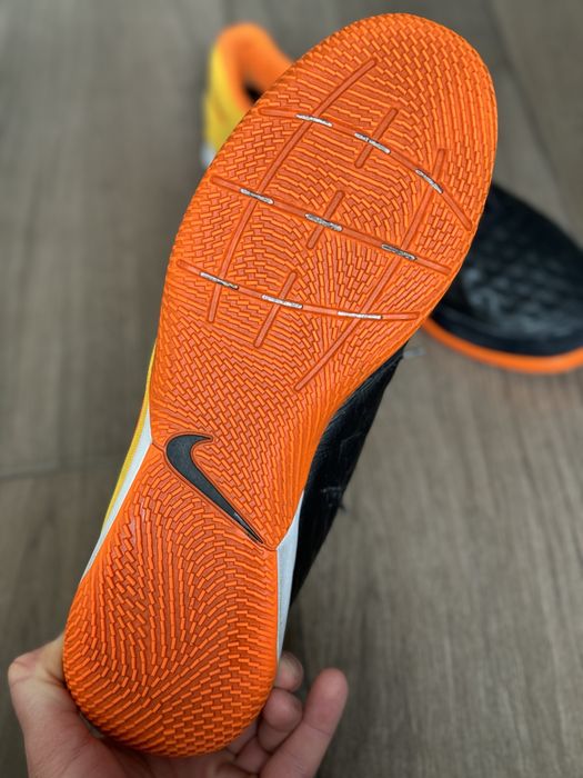 Nike React Legend 8 Pro IC AT6134-008