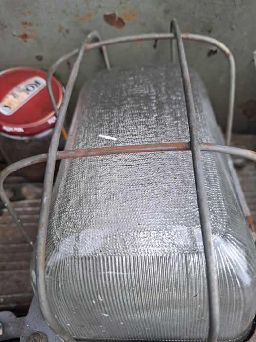 Lampa kanałowa używana