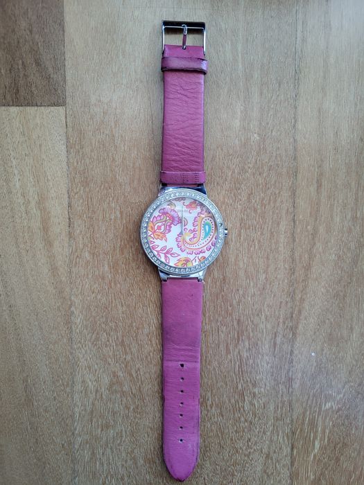 Relógio Fúcsia com Brilhantes - GUESS