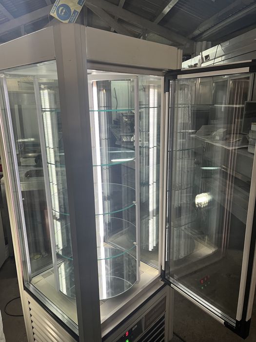 Vitrine vertical de refrigeração 4 frentes Scaiola