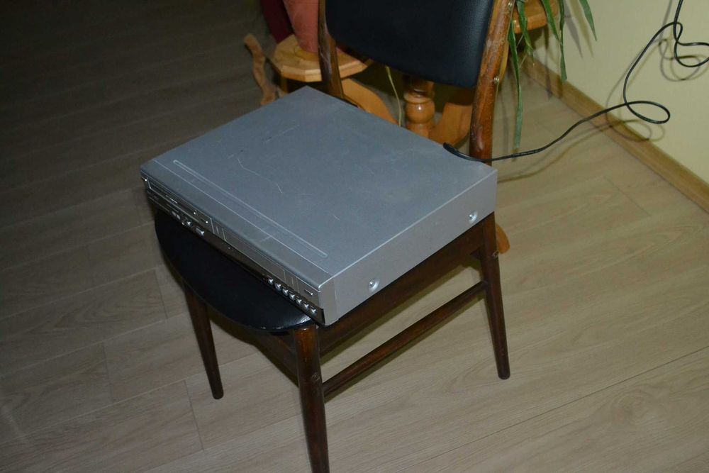 Nagrywarka Philips DVDR630VR PRZEGRYWARKA kaset VHS na DVD sprawna