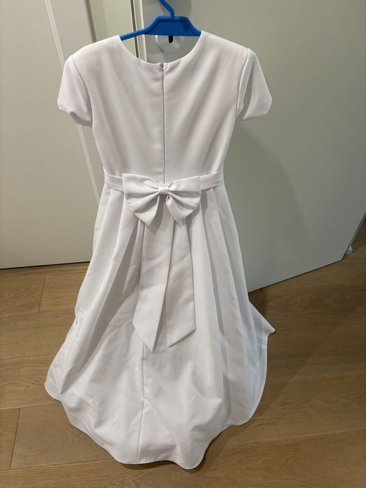 Sukienka komunijna 134 biała prosta z bolerkiem