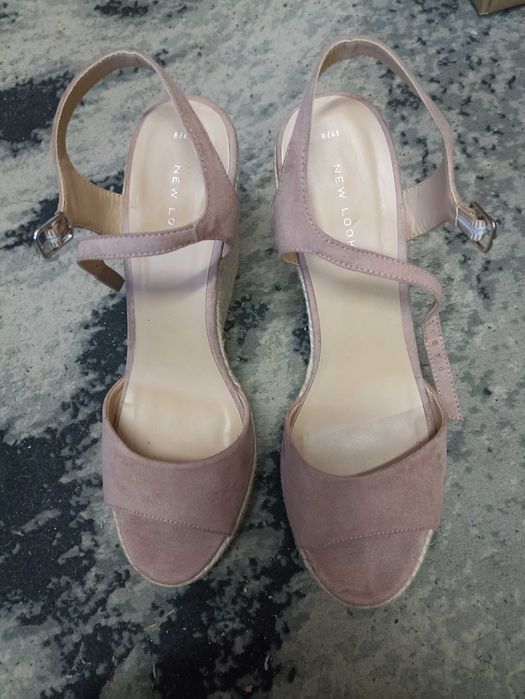 Buty letnie na koturnie damskie 41