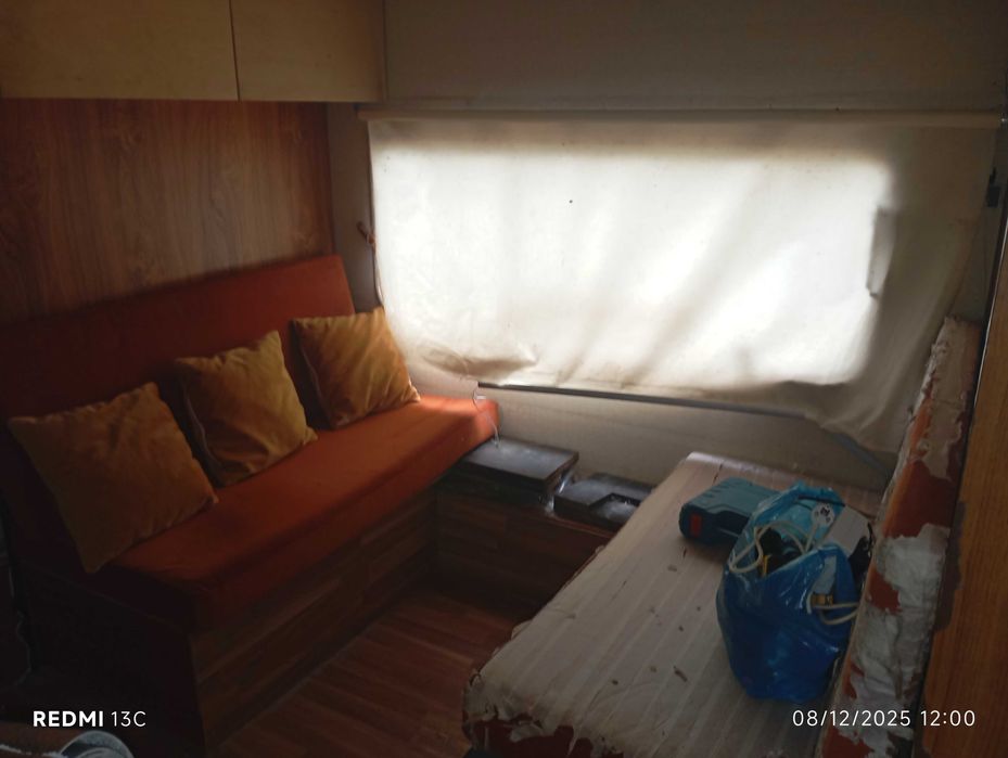 Roulote com documentos para reparar