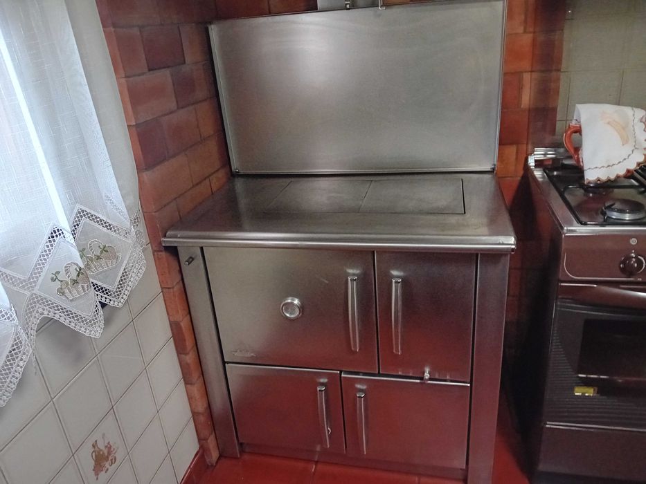 Fogão em inox a lenha