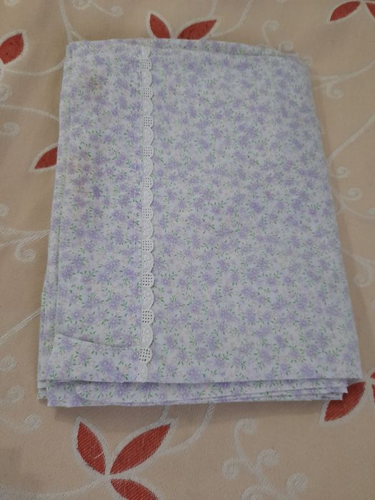 Conjunto de lençóis frescos de cama de bebé