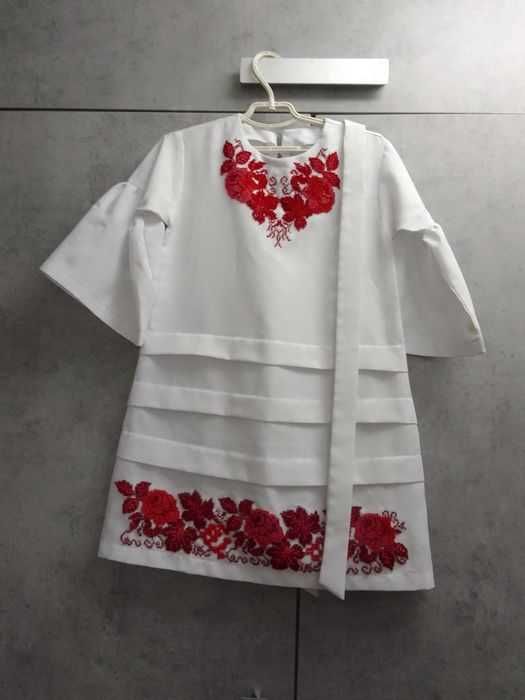 Плаття вишите бісером