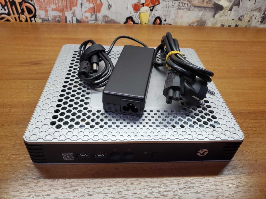 Тонкий клієнт(міні ПК) HP t610 AMD G-T56N/4Gb DDR3/32Gb SSD