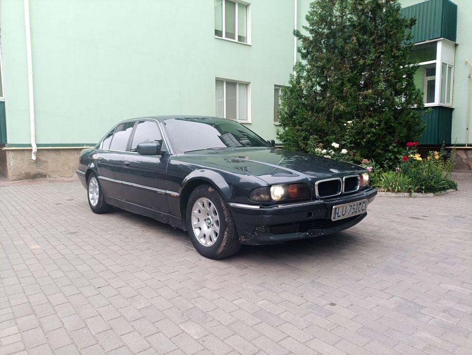 BMW E38 нерозмитнена