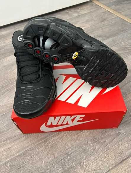 Nike_Air_Max_TN_Plus_Black R..38